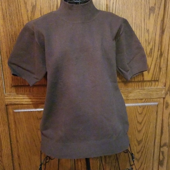 Liz Claiborne Sweaters - Liz Claiborne size medium brown
